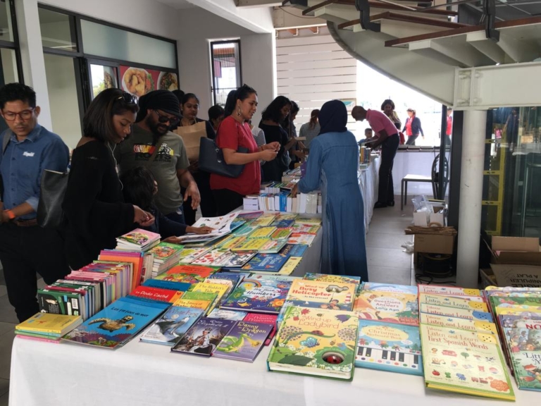 pop-up-bookshop-img2