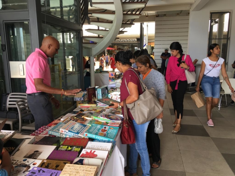 pop-up-bookshop-img3